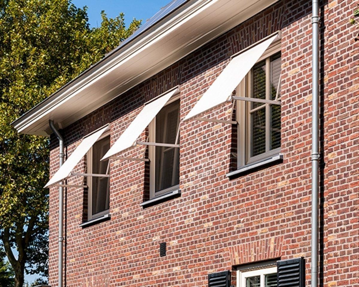 Uitvalscherm Stores a projection V155 Mallorca