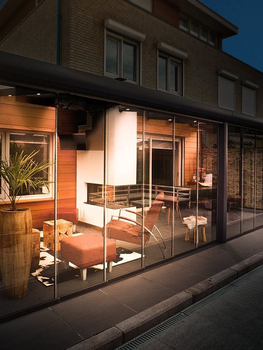 Overkapping met glaswand Verano avond - op maat maken - Verano product - buitenzonwering